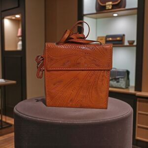 J.L. Saldivar Paraguay Floral Tooled Leather Handcrafted Crossbody Bag Purse